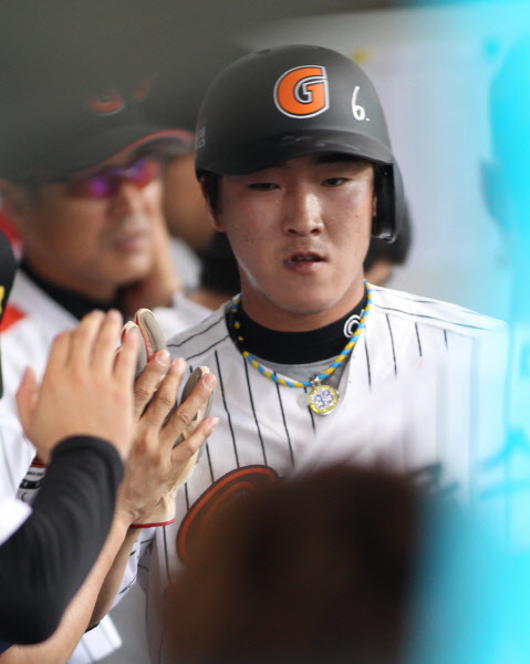 최준석 선취타점